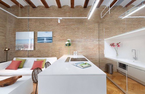 Ciutat Vella Apartamento | ApartUP Reina Deluxe. WiFi y Aire acondicionado