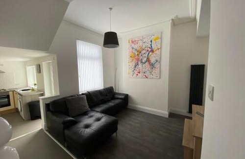 Sunderland Casa | Apex Living NE - Beachville House 4 Beds FREE PARKING