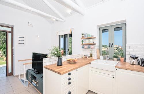 Spilia Casa | Apithano Heated pool on demand