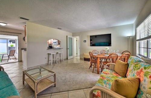 Apollo Beach Casa | Apollo Beach Gem with Pool The Flamingo House