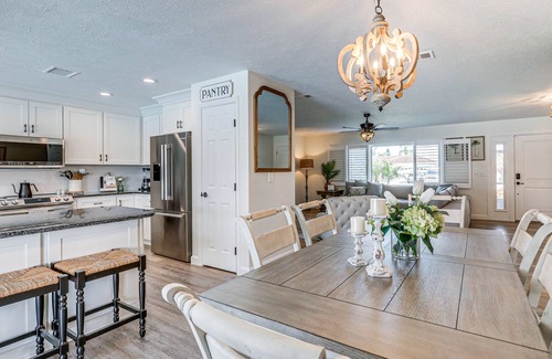 Apollo Beach Casa | Apollo Beach Oasis: Lanai + Heated Pool!