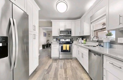 Apollo Beach Casa | Apollo Beach Waterfront Pool Oasis