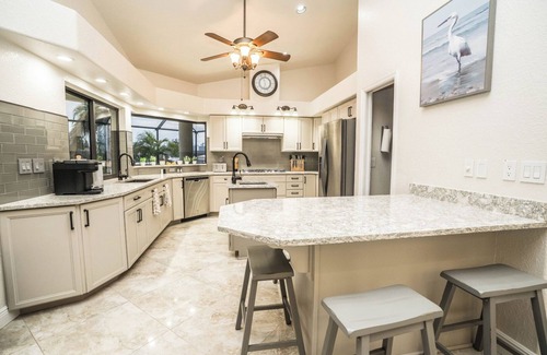 Apollo Beach Casa | Apollo's Anchor: Waterfront Stay w/ Pool & Game Room