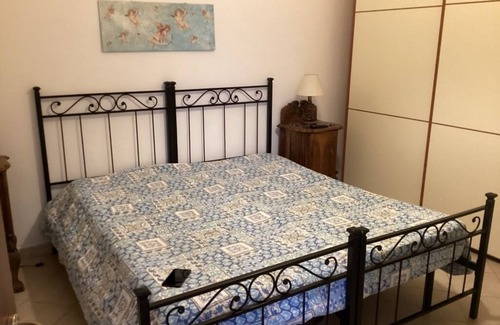 Sturla Apartamento | App. con due camere: 4 posti letti, bagno e cucina attrezzata a 200 m.ospedale G