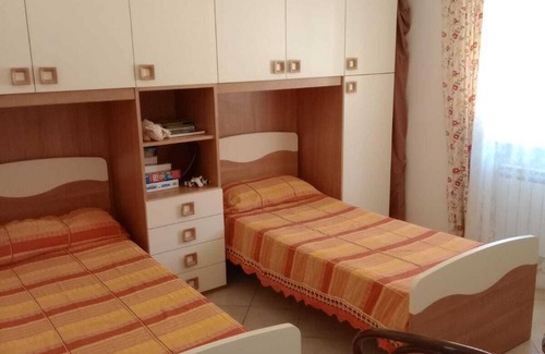 Sturla Apartamento | App. con due camere: 4 posti letti, bagno e cucina attrezzata a 200 m.ospedale G