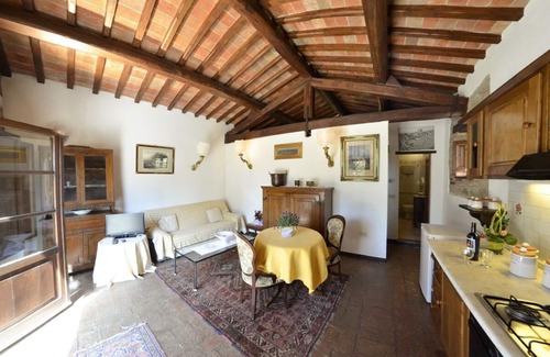 San Pietro a Cegliolo Apartamento | APP. GLICINE x2 Beautiful farmhouse surrounded by nature, with swimming pool just 3 km from Cortona