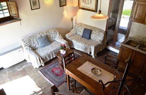 San Pietro a Cegliolo Apartamento | APP. MUGHETTO x4 Beautiful farmhouse surrounded by nature, with swimming pool just 3 km from Cortona