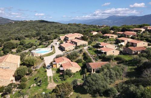 Serra-di-Ferro Apartamento | APPA106 - Apartment F2 - 4 pers - Sea view - air conditioning - Swimming po