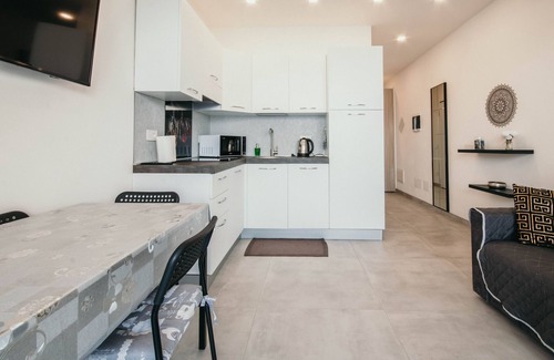 Villaggi Apartamento | CA. Appartamento Ferdi - Lakeside L&B