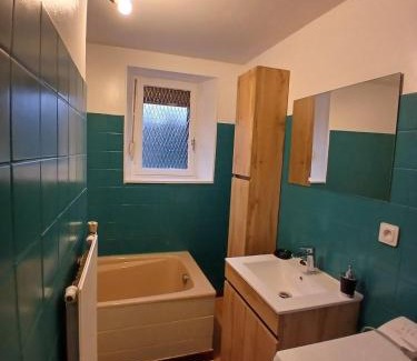 La Bourgonce Apartamento | Apparemment à la campagne