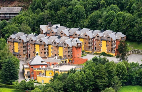 Cauterets Condominio | Appart Équipé Près du Centre-Ville | Accès Sauna Sur-Place!