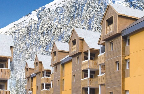 Cauterets Condominio | Appart Équipé Près du Centre-Ville | Accès Sauna Sur-Place!