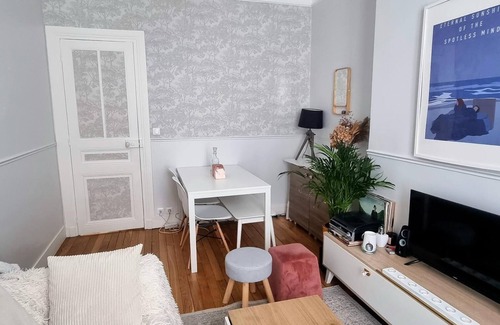 Clichy Apartamento | Appart 2 Pièces Dans L'hyper Centre au Calme