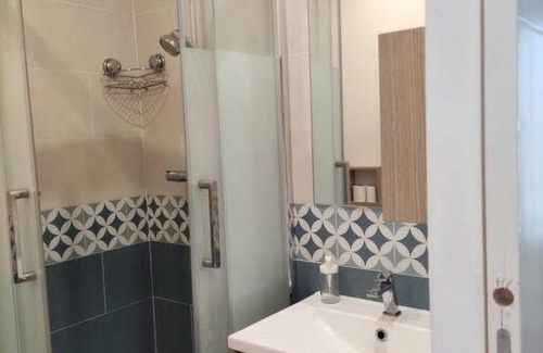 Cuers Apartamento | Appart' cosy avec cour, au calme dans village provençal