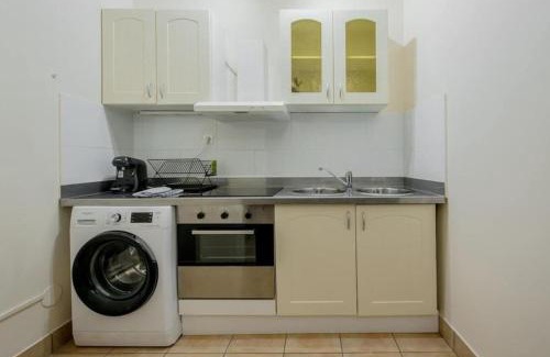 Saint-Fons Apartamento | Appart entier proche hypercentre