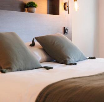 Saint-Junien Apartamento | Appart'hôtel Le Corot - Accès Autonome - Saint-Junien Centre