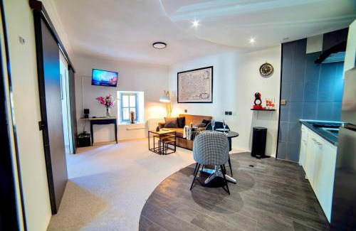 Tullins Apartamento | Appart'hôtel Premium Le Roitelet - Parking privé & Check-in Autonome