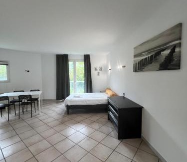 Gemenos Apartamento | Appart Hôtel Residella Residence