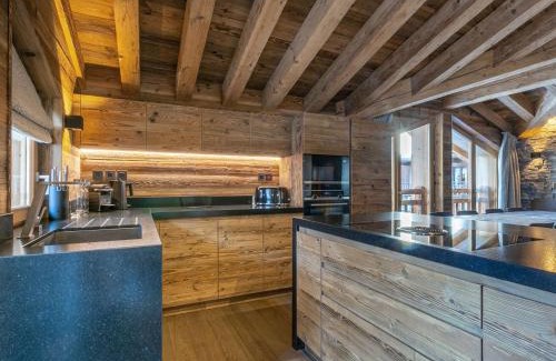 Val-d'Isere Apartamento | Appart luxueux avec cheminée, proche des pistes, WiFi, 10 pers - FR-1-694-90