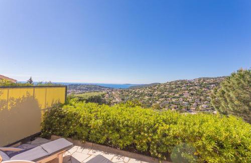 Cavalaire-sur-Mer Apartamento | Appart Rez de jardin vue mer