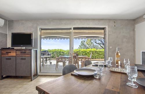 Cavalaire-sur-Mer Apartamento | Appart Rez de jardin vue mer