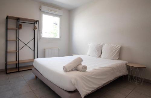 Miramas Apartamento | Appart Romarin - Proche Gare & Stadium