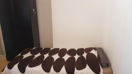 Chateau-Gontier Apartamento | Appart simple entier 1 ch à ch-gontier 1er ou 2eme étage