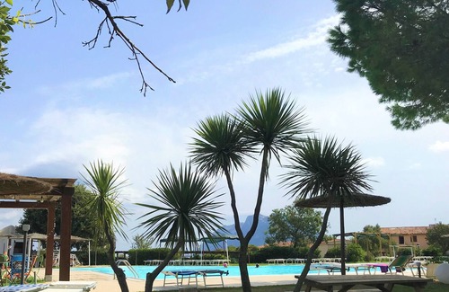 Porto San Paolo Apartamento | Appartamento a Pochi Passi dal Mare con Patio e Giardino Privato