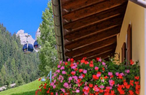 Canazei Apartamento | Appartamenti Cèsa Crepa Neigra