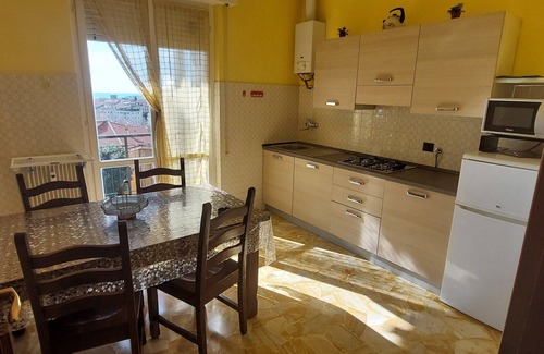 Varazze Apartamento | Appartamento 4 Posti Letto Spazioso Vicino AL Mare Completo DI Tutti I Servizi