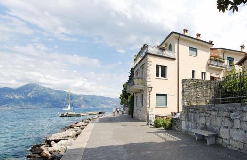 Torri del Benaco Apartamento | Appartamento a 5 metri dal lago