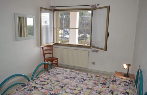 San Giovanni Apartamento | Holiday home surrounded by greenery 100 meters from the sea shore in the town of San Giovanni di Pos