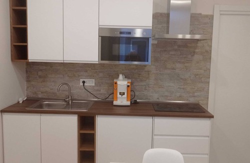 Naples City Centre Apartamento | Appartamento Appena Ristrutturato di Fronte al Duomo di Napoli, Centro Storico