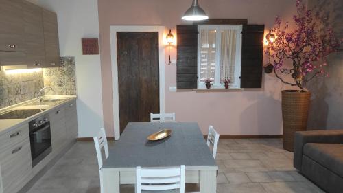 Fanzolo Apartamento | Appartamento Balcone fiorito