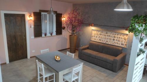 Fanzolo Apartamento | Appartamento Balcone fiorito