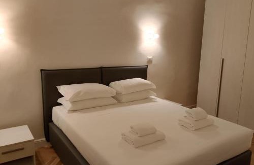 Sant' Ambrogio Apartamento | Appartamento centrale ed elegante nel centro