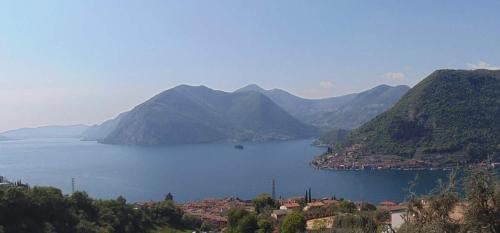 Solto Collina Apartamento | Appartamento Clivo