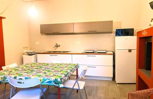 Cannero Riviera Apartamento | Appartamento con piccolo giardino Cannero Riviera