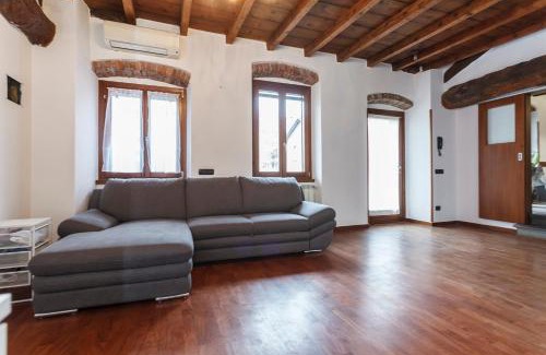 Bergamo Apartamento | Appartamento con travi a vista