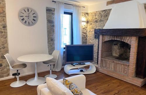 Fornovo di Taro Apartamento | appartamento con vista collina Fornovo di Taro