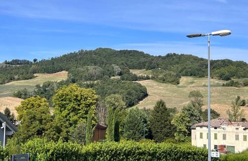 Fornovo di Taro Apartamento | appartamento con vista collina Fornovo di Taro