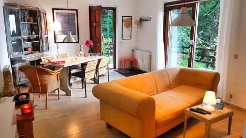 Porto Valtravaglia Apartamento | Appartamento delle Palme