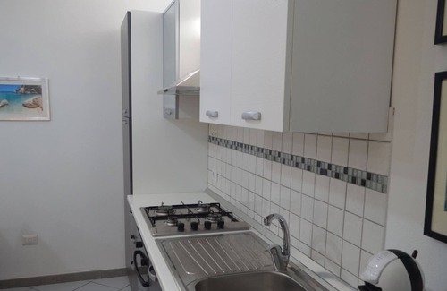 S'Archittu Apartamento | Holiday apartment in a small condominium 300 meters from the sea shore with sea view from the bedroo