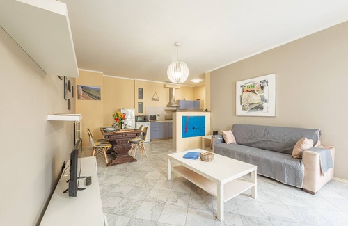 Alba Apartamento | diVino Apartamento: acogedor apartamento de 2 dormitorios en el corazón de Alba