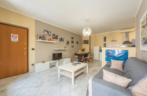 Alba Apartamento | diVino Apartamento: acogedor apartamento de 2 dormitorios en el corazón de Alba