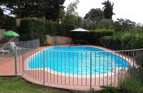 Gambassi Terme Apartamento | APPARTAMENTO FRONTE PISCINA CON STUPENDA VISTA SULLA CAMPAGNA TOSCANA