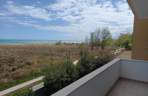 Marina di Vasto Apartamento | Appartamento fronte mare costa dei trabocchi
