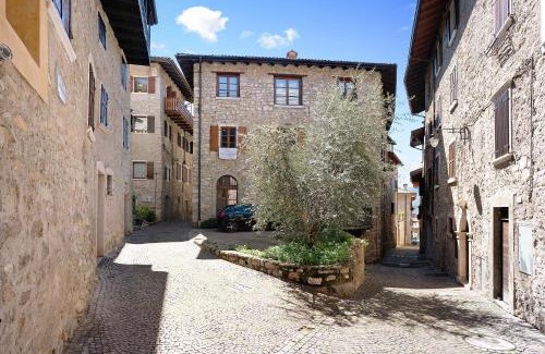 Canale di Tenno Apartamento | Appartamento nel cuore di Tenno