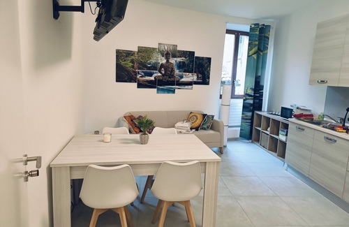 Morcote Apartamento | Appartamento Nuovo a Morcote Stile Zen nel Centro Storico con Animali Ammessi