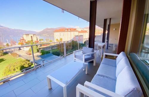 Luino Apartamento | Appartamento Palazzo di Vetro